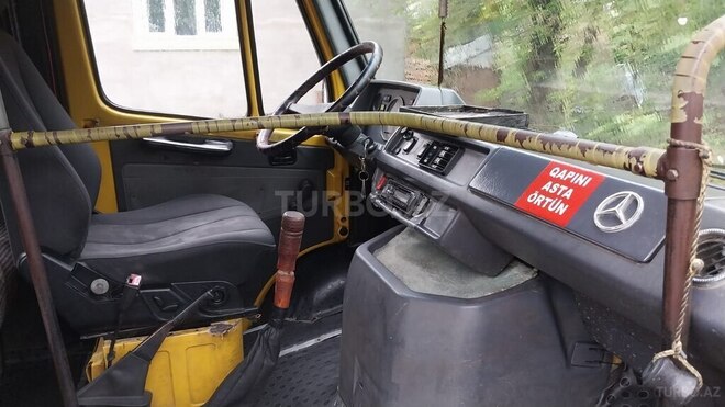 Mercedes 208 D 1992, 350,000 km - 2.3 l - Ağdaş