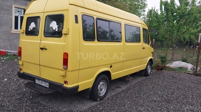 Mercedes 208 D 1992, 350,000 km - 2.3 l - Ağdaş