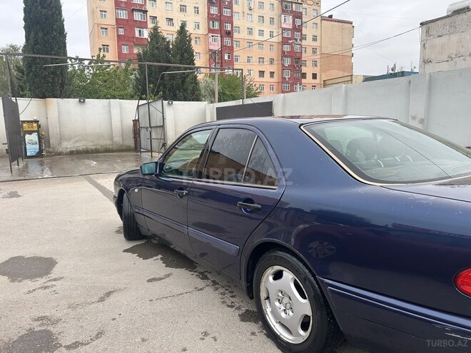 Mercedes E 240 1999, 320,000 km - 2.4 l - Sumqayıt
