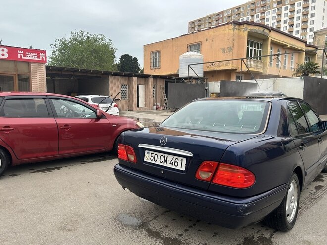 Mercedes E 240 1999, 320,000 km - 2.4 l - Sumqayıt