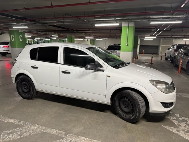 Opel Astra 2009, 380,000 km - 1.4 l - Bakı