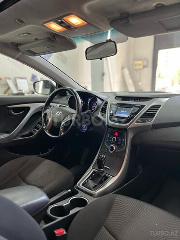 Hyundai Elantra 2015, 68,500 km - 1.8 l - Bakı
