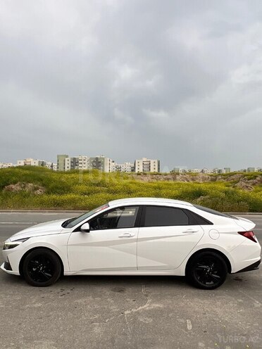 Hyundai Elantra 2022, 26,000 km - 1.6 l - Bakı