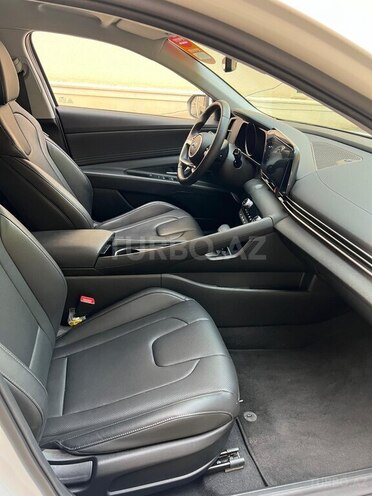 Hyundai Elantra 2022, 26,000 km - 1.6 l - Bakı
