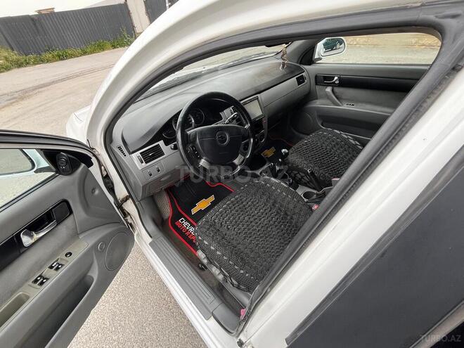 Chevrolet Lacetti-8