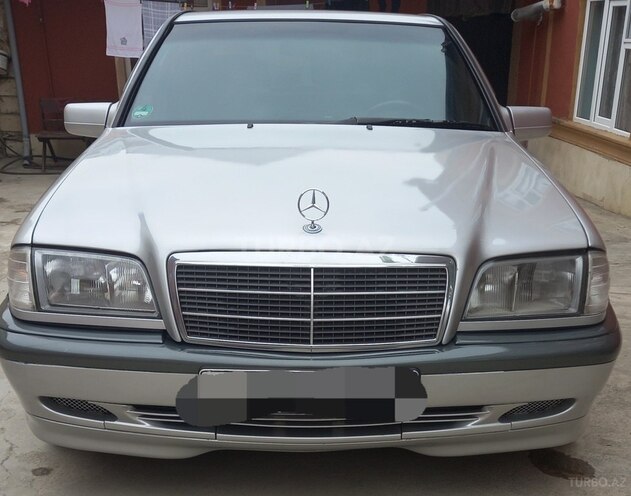 Mercedes C 180 1998, 350,000 km - 1.8 л - Quba