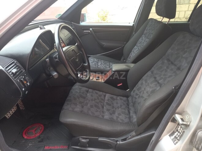 Mercedes C 180 1998, 350,000 km - 1.8 л - Quba