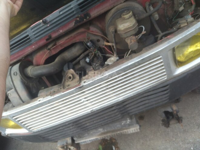 Mercedes 208 D 1984, 150,000 km - 2.5 l - Gəncə