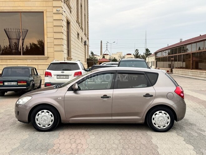 Kia Ceed 2007, 219,000 km - 1.4 л - Şirvan