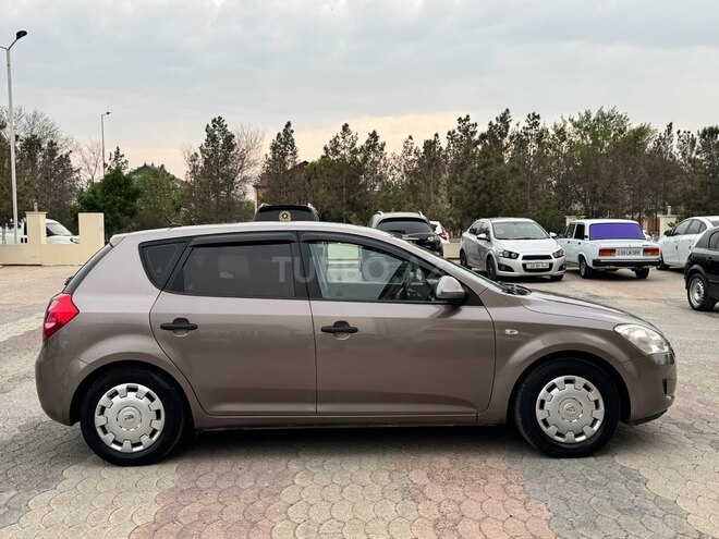 Kia Ceed 2007, 219,000 km - 1.4 л - Şirvan