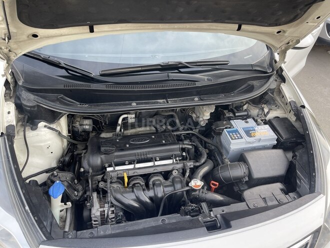 Kia Rio-11