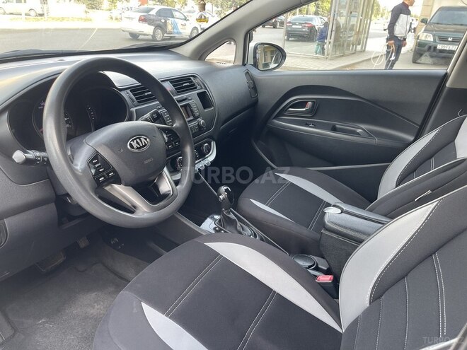 Kia Rio-10
