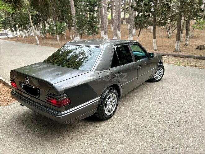 Mercedes E 200 1993, 386,000 km - 2.0 l - Bakı