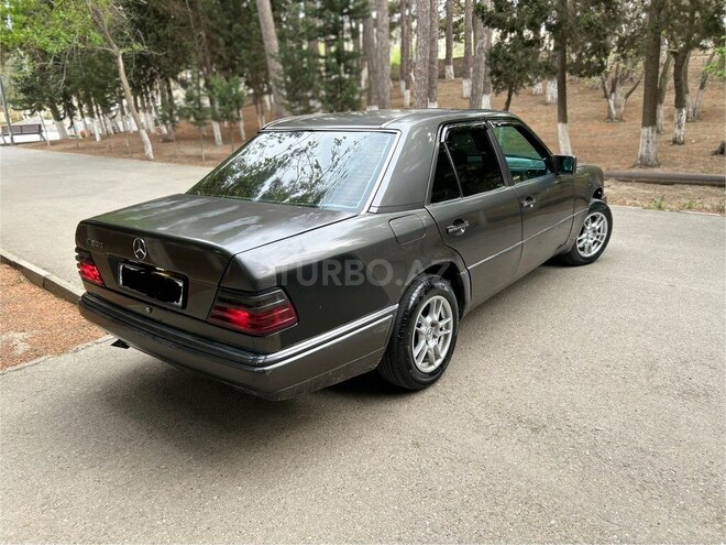 Mercedes E 200 1993, 386,000 km - 2.0 l - Bakı