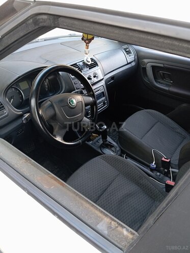 Skoda Fabia 2011, 295,000 km - 1.6 l - Ağsu