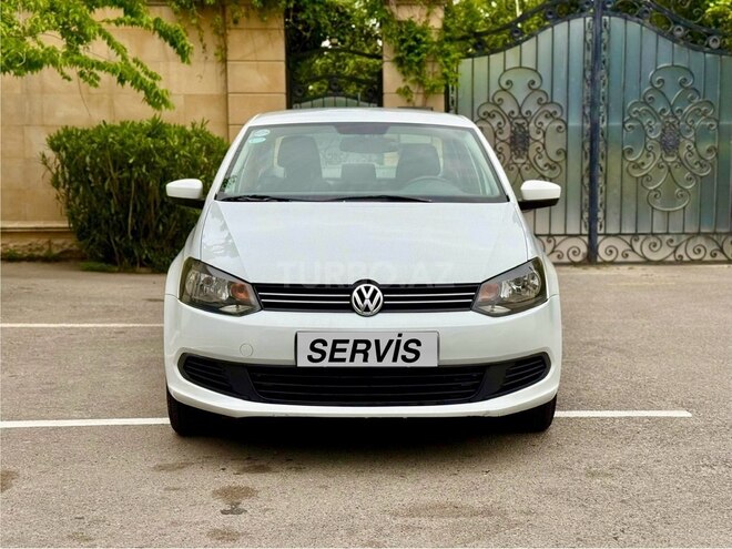 Volkswagen Polo 2015, 158,460 km - 1.6 l - Bakı
