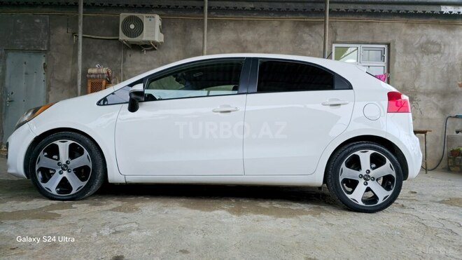 Kia Rio 2011, 225,656 km - 1.6 l - Bakı