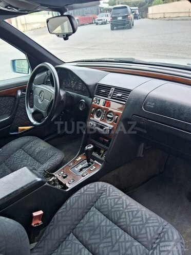 Mercedes C 220 1995, 398,565 km - 2.2 l - Bakı