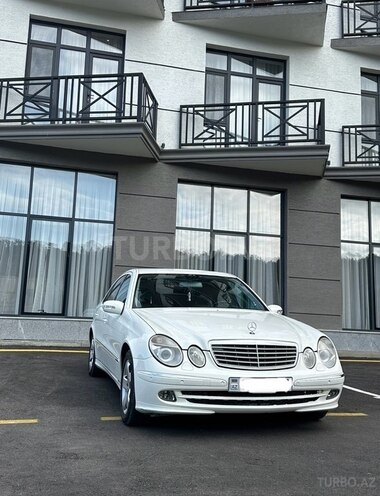 Mercedes E 240 2005, 260,000 km - 2.6 l - Qusar