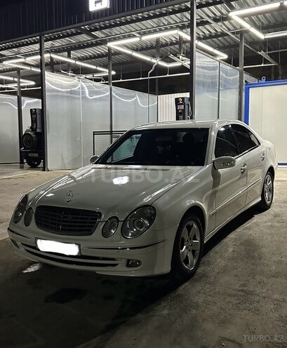 Mercedes E 240 2005, 260,000 km - 2.6 l - Qusar