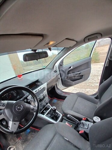 Opel Astra 2009, 340,000 km - 1.3 l - Yevlax