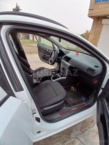 Opel Astra 2009, 340,000 km - 1.3 l - Yevlax
