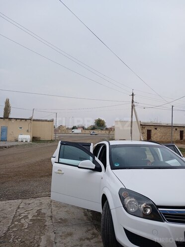 Opel Astra 2009, 340,000 km - 1.3 l - Yevlax