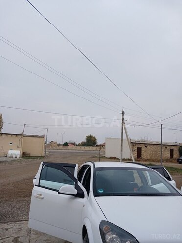 Opel Astra 2009, 340,000 km - 1.3 l - Yevlax
