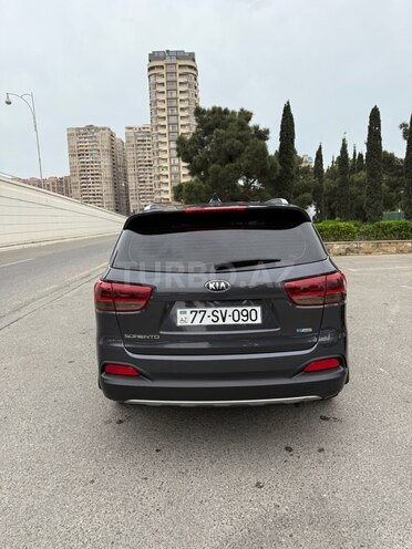 Kia Sorento-2