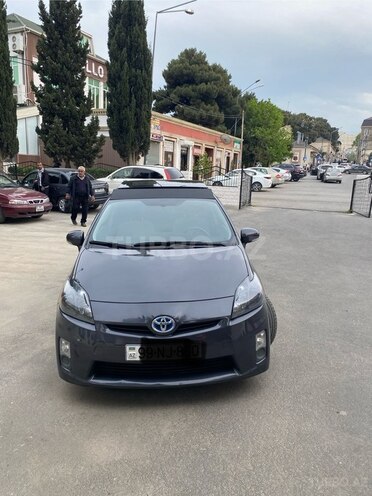 Toyota Prius-2