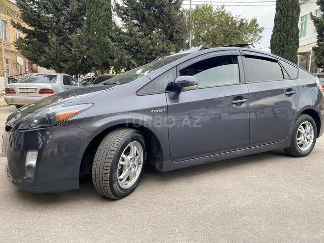 Toyota Prius-3