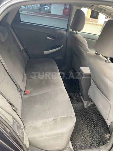 Toyota Prius-9