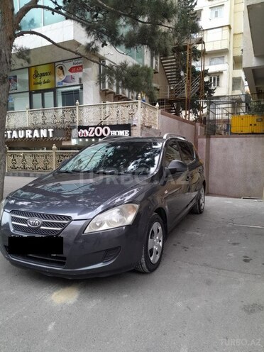 Kia Ceed 2008, 320,000 km - 1.6 л - Bakı