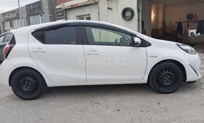 Toyota Aqua 2017, 90,000 km - 1.5 l - Bakı