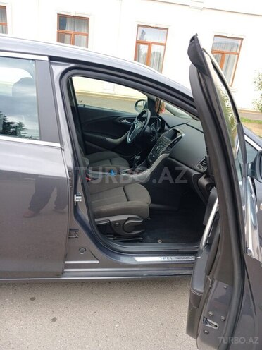 Opel Astra 2011, 230,000 km - 1.3 l - Mingəçevir