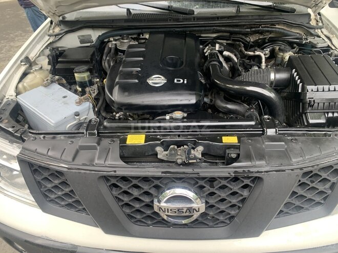 Nissan Navara 2013, 300,000 km - 2.5 l - Bakı
