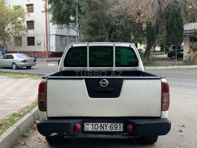 Nissan Navara 2013, 300,000 km - 2.5 l - Bakı