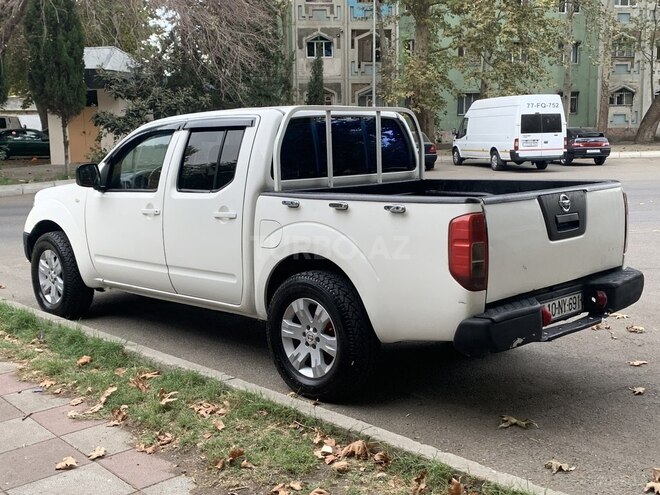 Nissan Navara 2013, 300,000 km - 2.5 l - Bakı
