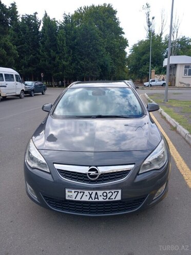 Opel Astra 2011, 230,000 km - 1.3 l - Mingəçevir