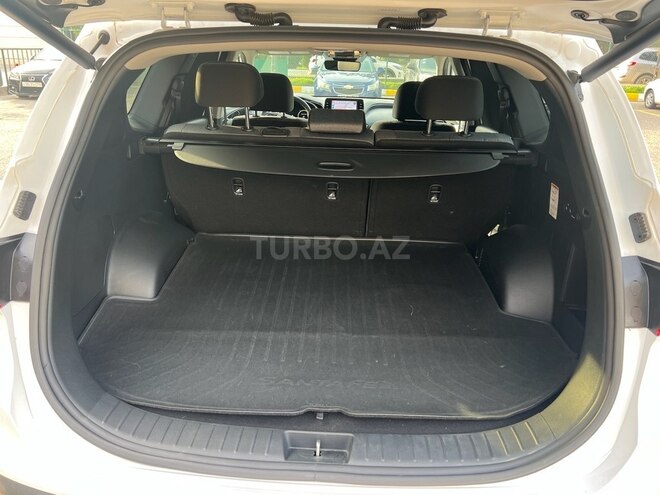 Hyundai Santa Fe-10