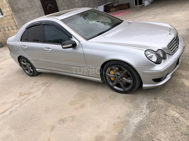 Mercedes C 230 2006, 335,233 km - 2.5 l - Yevlax