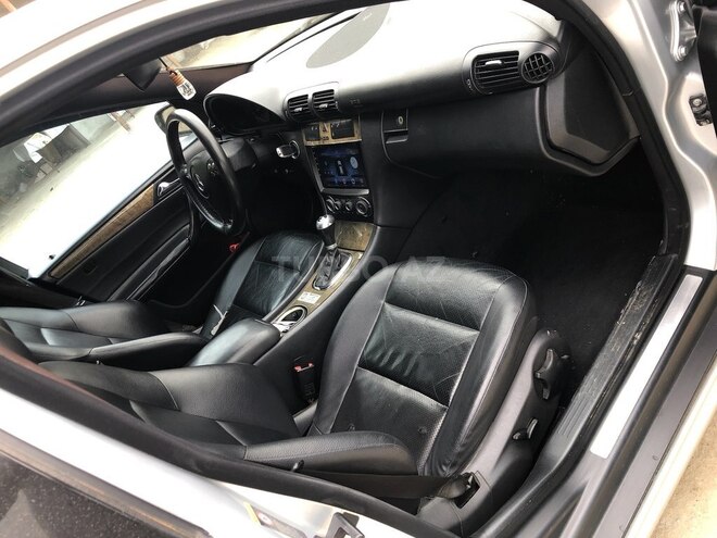 Mercedes C 230 2006, 335,233 km - 2.5 l - Yevlax