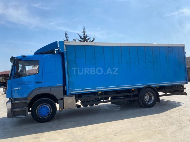 Mercedes Axor 1829 2012, 835,000 km - 6.4 л - Masallı