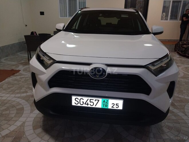 Toyota RAV4 2023, 29,000 km - 2.5 л - Şəmkir