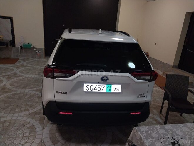 Toyota RAV4 2023, 29,000 km - 2.5 л - Şəmkir