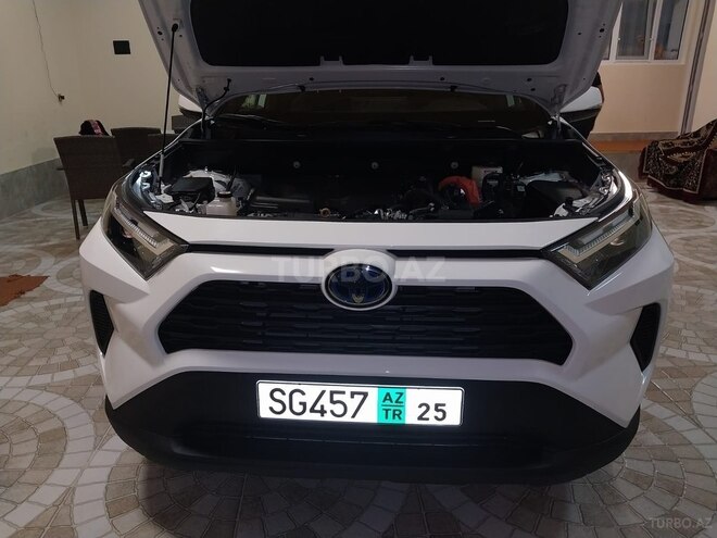 Toyota RAV4 2023, 29,000 km - 2.5 л - Şəmkir