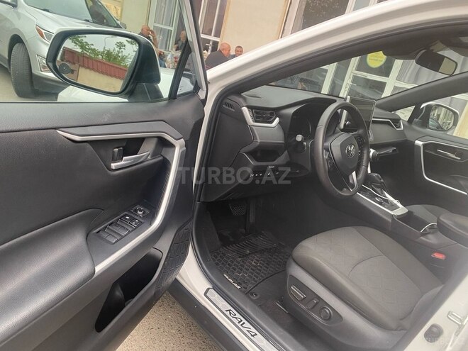 Toyota RAV4 2023, 29,000 km - 2.5 л - Şəmkir