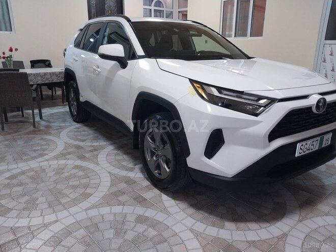 Toyota RAV4 2023, 29,000 km - 2.5 л - Şəmkir