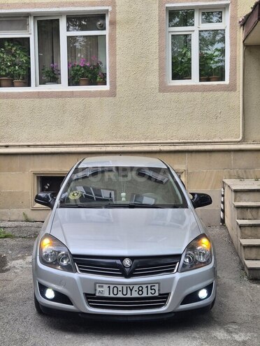 Opel Astra 2009, 260,000 km - 1.4 l - Şamaxı