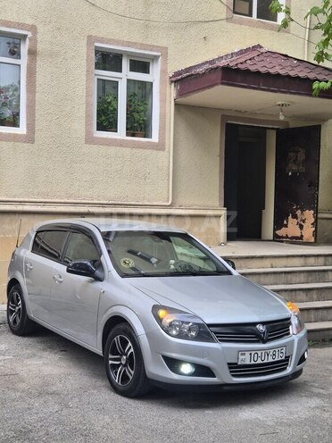 Opel Astra 2009, 260,000 km - 1.4 l - Şamaxı